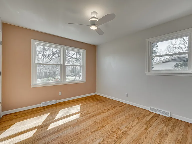 1615 Tillman St — Photo 28