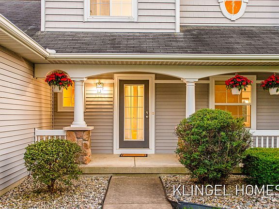 3rd image of 8626 Suntree Dr