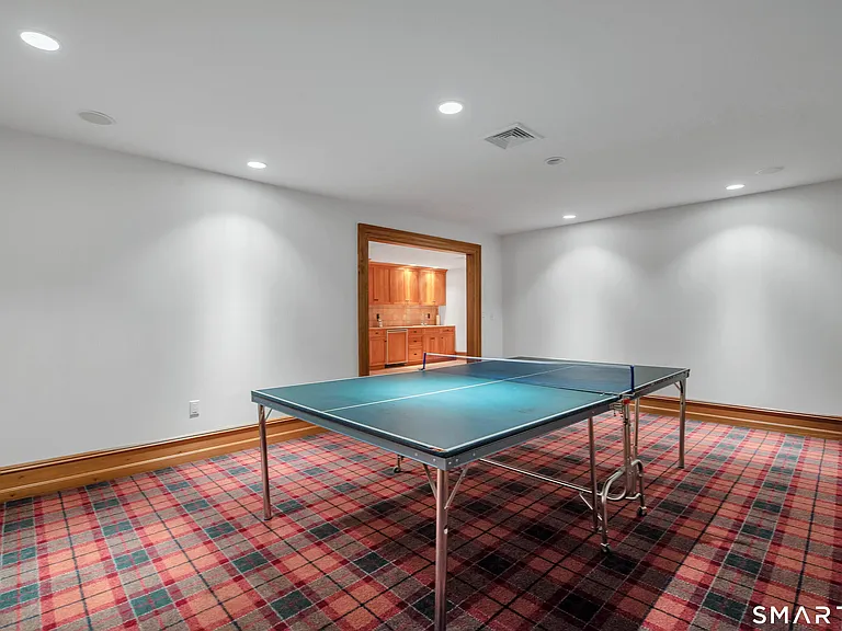 55 Bishop Ln — Photo 27
