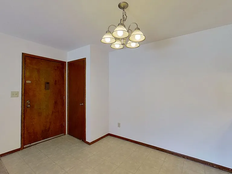 N76W14525 Market Dr #43 — Photo 8