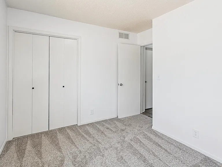 4319 S Elizabeth Ave #4 — Photo 9