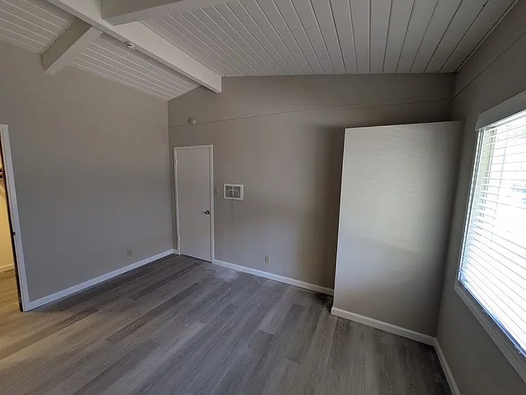 Ventura 449-465 — Photo 10