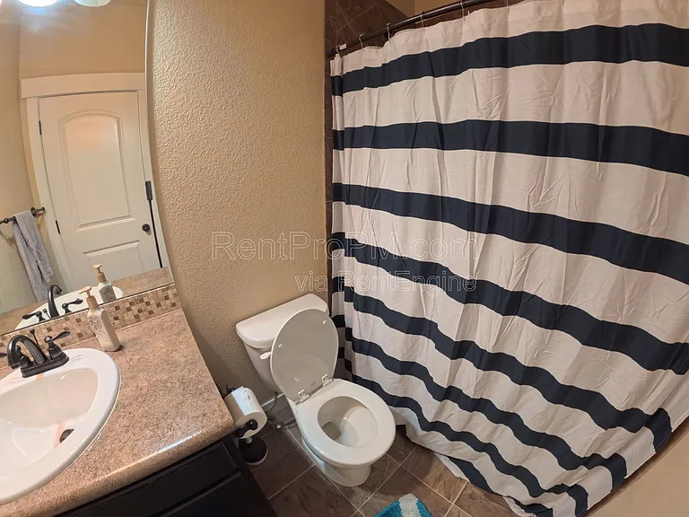 5021 Brookfield Dr #D — Photo 13