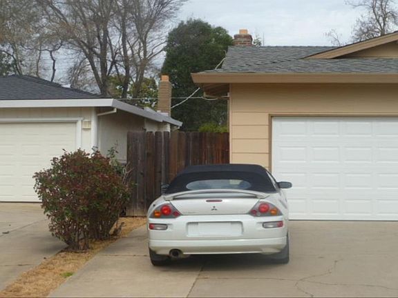 2nd image of 154 Brady Ct