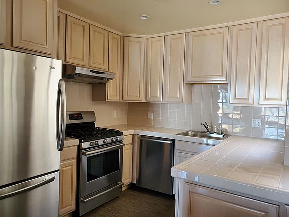 5th image of 2466 Vallejo St #2