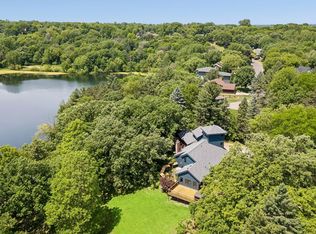 776 Golden Meadow Rd, Eagan, MN 55123