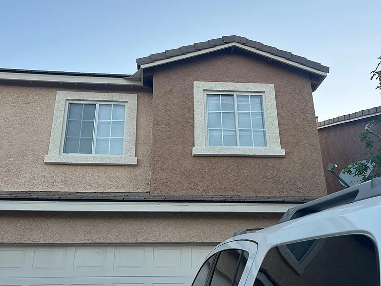 4095 Halfmoon Bay Dr — Photo 2