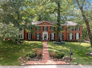 5 Rio Vista Dr, Saint Louis, MO 63124