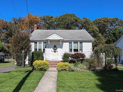 22 Davenport Place, North Bellmore, NY, 11710