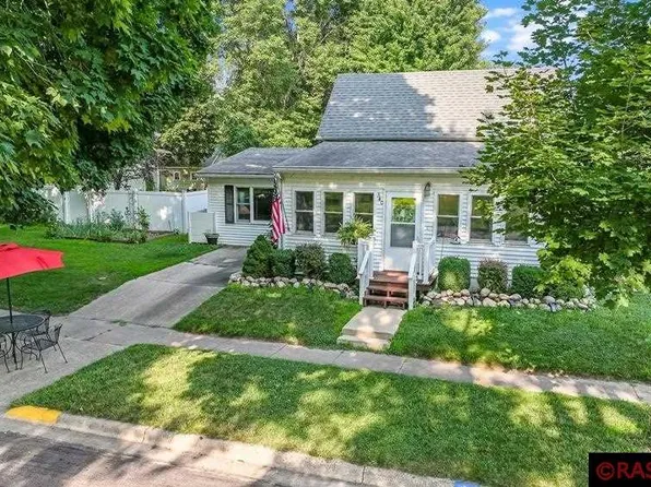 340 Howard St, Frost, MN 56033