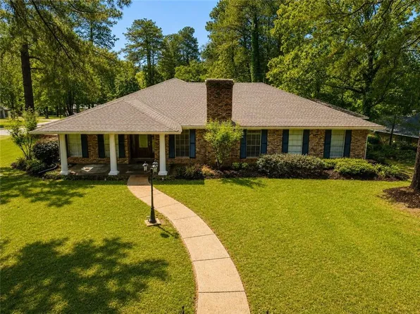 102 Tamagin Ln, Pineville, LA 71360