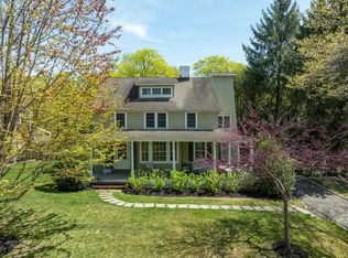 5 Emil Ct, Huntington, NY 11743