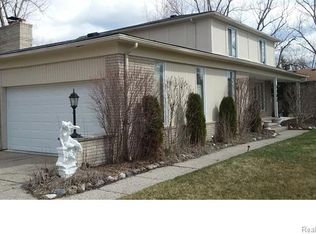 3182 Rutledge Park Ct, West Bloomfield, MI 48322