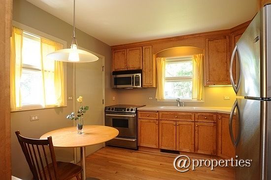 5th image of 1451 Ferndale Ave