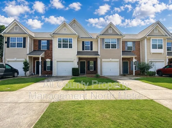 135 Primrose Dr, Cumming, GA 30040