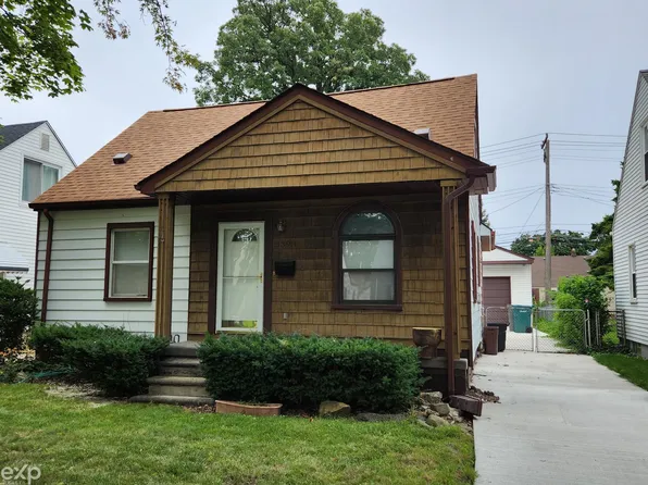 3393 Edgewood St, Dearborn, MI 48124
