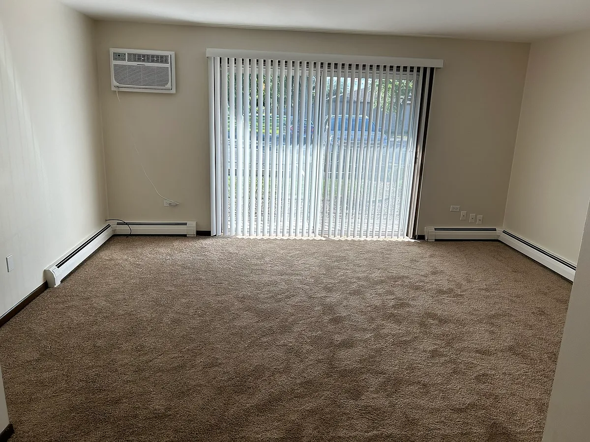 Building Photo - 17640 Rosewood Dr #2A