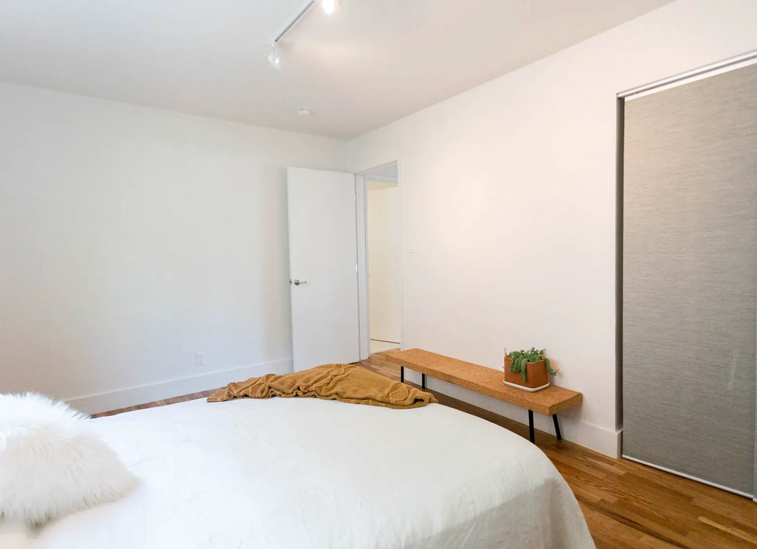 1 bed, 700 sqft, $2,500 — Photo 1