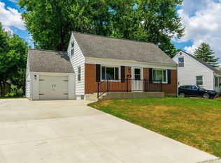 81 Sharon Springs Dr, Worthington, OH 43085