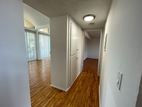 5th image of 20951.5 Roscoe Blvd #33