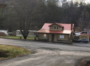 496 Ritter Dr, Beaver, WV 25813