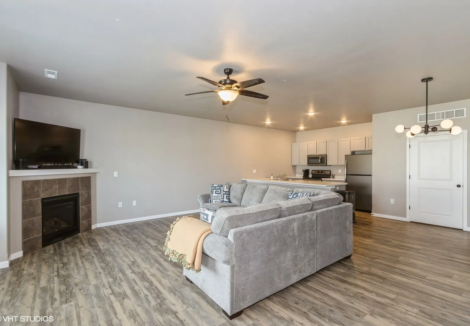 Rollins Pass Condominiums — Photo 2