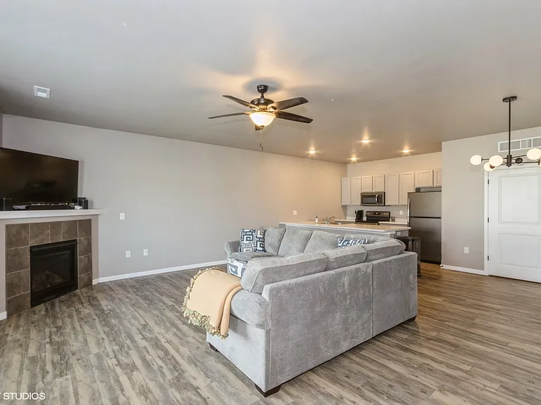 Rollins Pass Condominiums — Photo 2