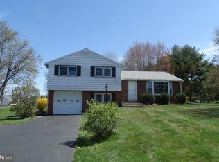 2944 New Hanover Square Rd, Gilbertsville, PA 19525