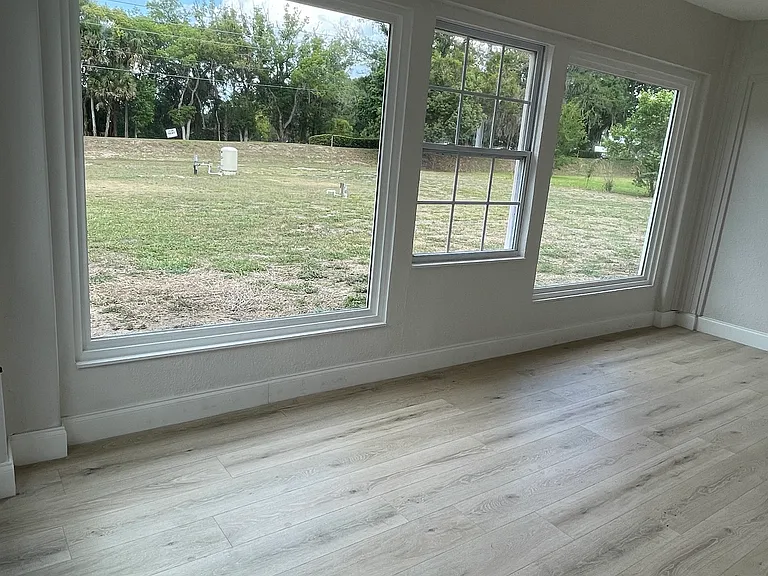 Flex room/playroom/den