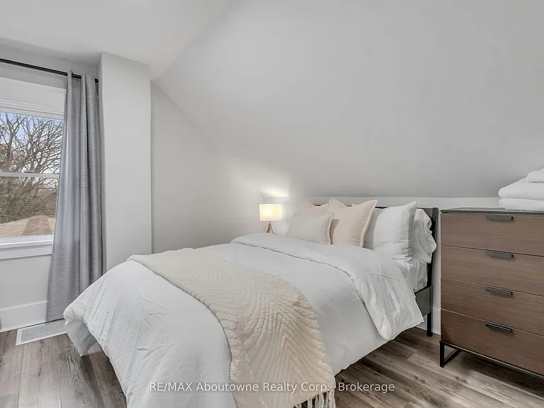 5111 Kitchener St — Photo 23