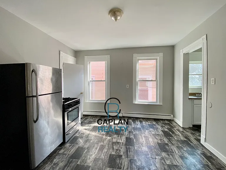 442 Poplar St #2 — Photo 8