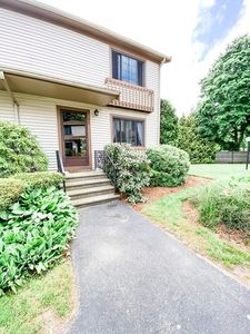 489 Turnpike St APT 2-6, South Easton, MA, 02375