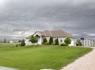 16502 Dana Ln, Leavenworth, KS 66048