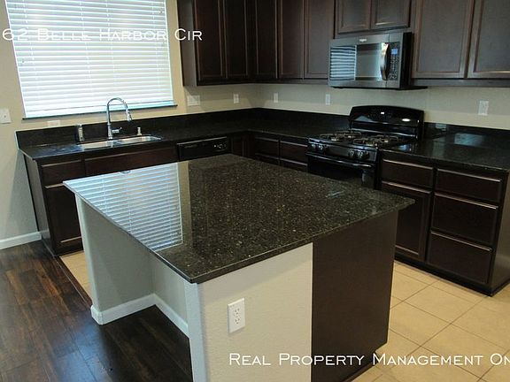 5th image of 162 Belle Harbor Cir