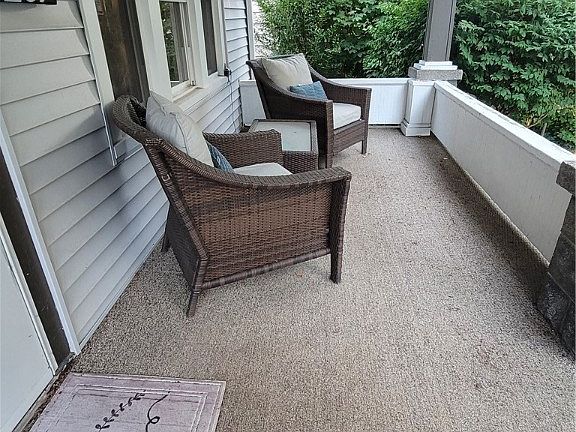 2nd image of 207 Marseilles Ave