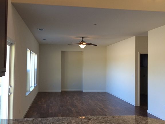 3rd image of 450 Shadow Creek Ave