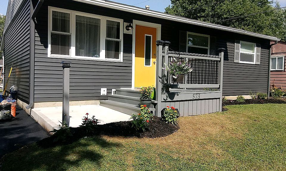 1st image of 573 Woodland Dr