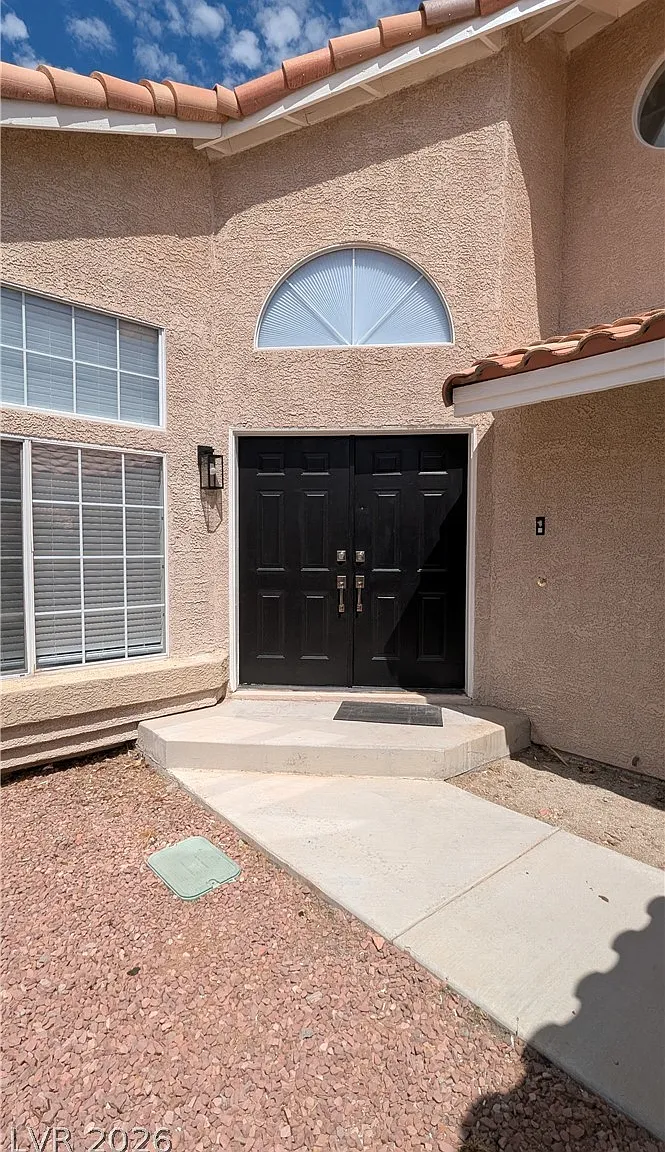 4 bed, 3.0 bath, 2507 sqft, $2,850 — Photo 2