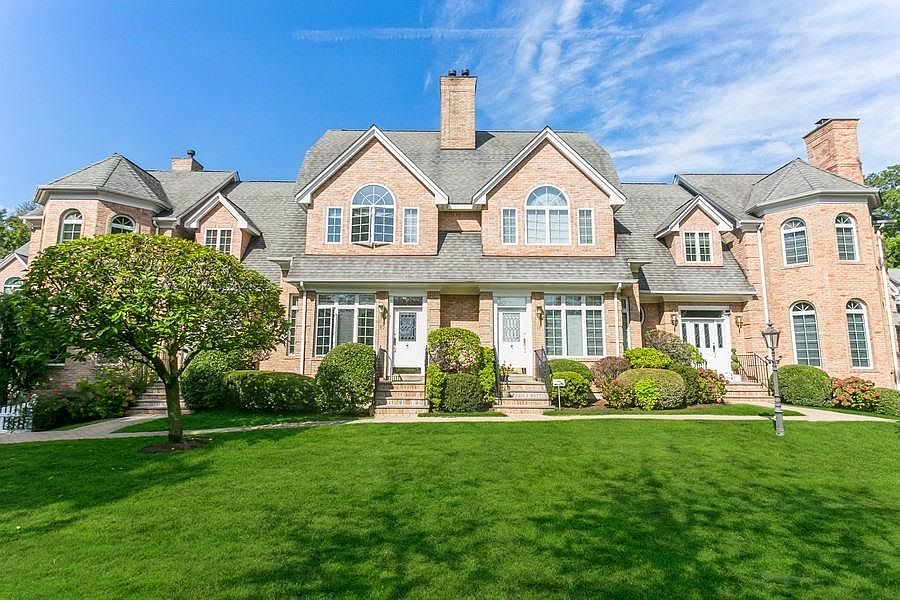 Lovely Townhome Across from Byram Shore