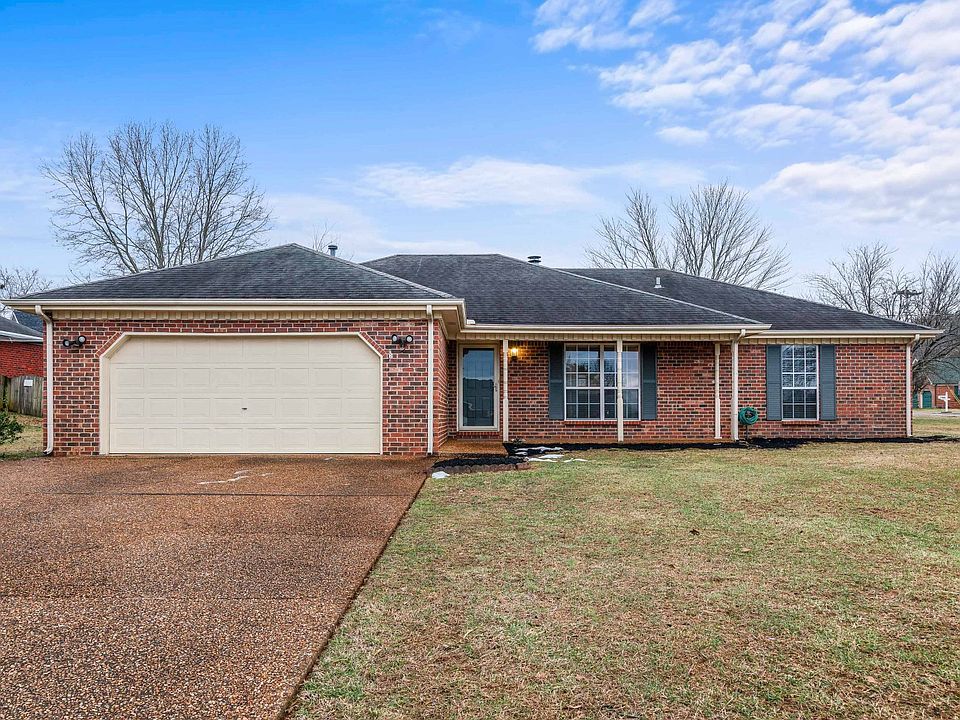 1st image of 500 Decherd Ln