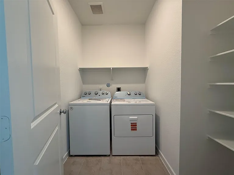 9730 Arrigoni Creek Dr — Photo 15