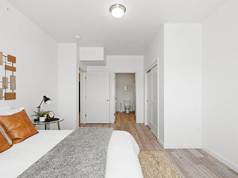 Columbia River Walk Apartments — Photo 112