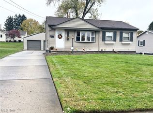 611 Moore St, Hubbard, OH 44425