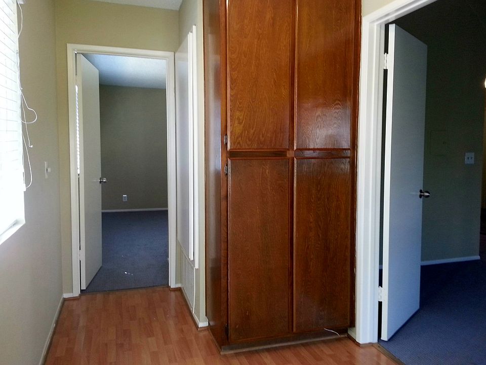 2nd image of 12065 Foster Rd Unit 3
