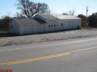 2152 N Service Rd W, Saint Clair, MO 63077