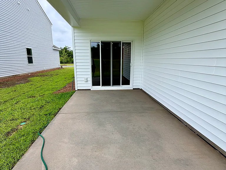 Carriage Wood Cir — Photo 13