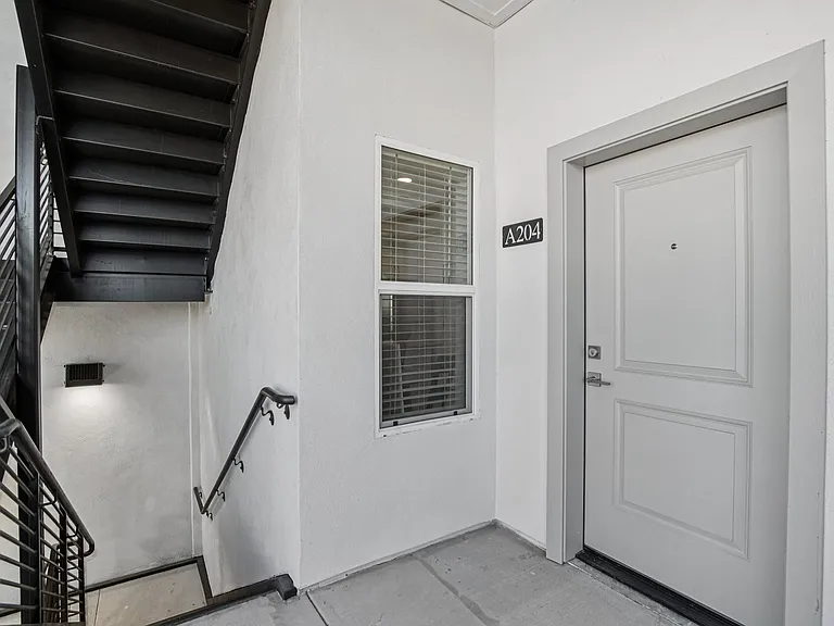 Williams Court — Photo 27