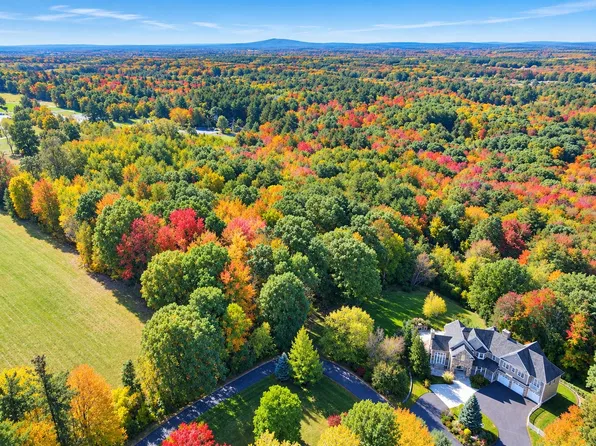 68 Prospect Hill Rd, Harvard, MA 01451