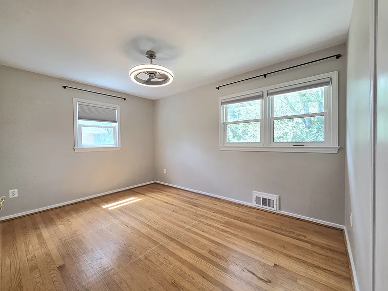 7020 Quander Rd — Photo 18