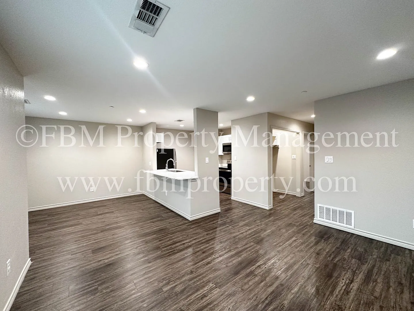 1203 N Clay St — Photo 2